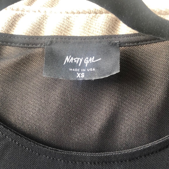 Black mini dress with embroidered flowers - Picture 4 of 4